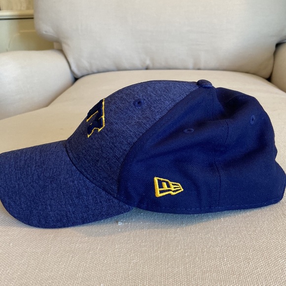 Navy hat (velcro) adjustable (one size fits all) - Picture 4 of 6